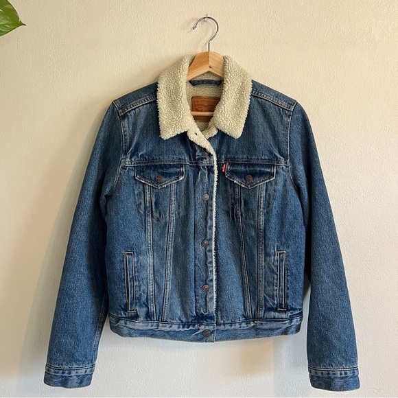 Levi's Jackets & Blazers - Levi’s Sherpa Denim Jacket